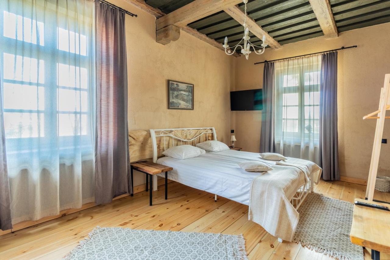 Hotel Mazmezotnes Muiza Esterno foto